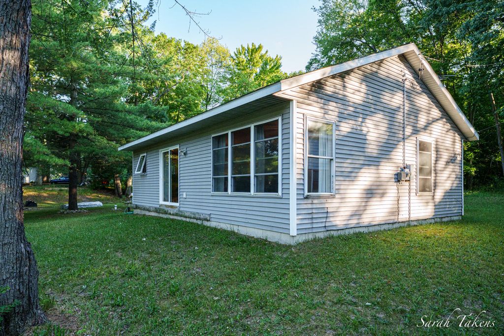 12513 Mcmurty Drive NE, Sand Lake, MI 49343