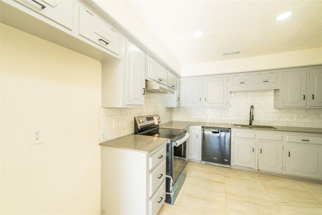 625 Woodhaven Place, Richardson, TX 75081