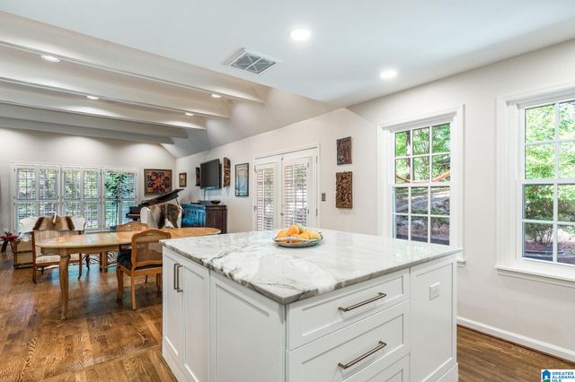 3624 KINGSHILL ROAD, Mountain Brook, AL 35223