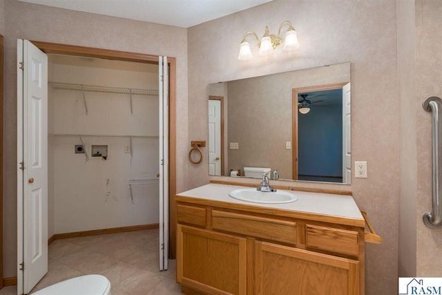 503 West Nathan Street, Lake Crystal, MN 56055