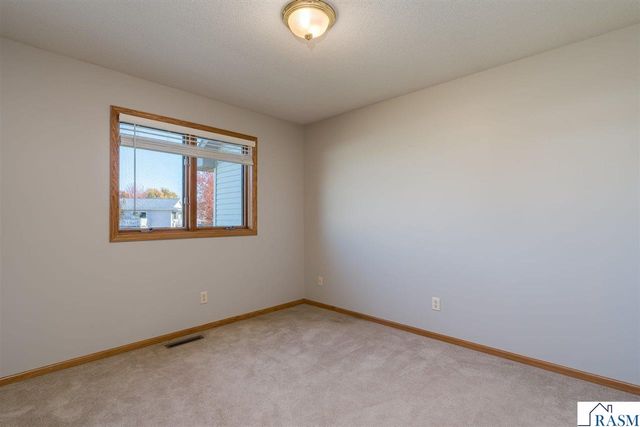 503 West Nathan Street, Lake Crystal, MN 56055