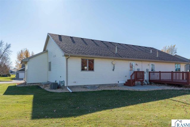 503 West Nathan Street, Lake Crystal, MN 56055