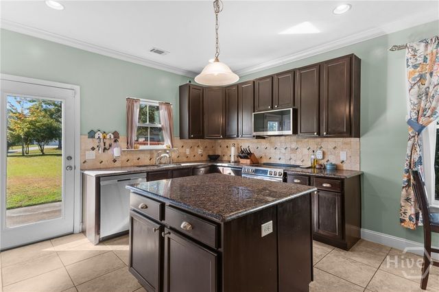 250 James Dunham Parkway, Richmond Hill, GA 31324