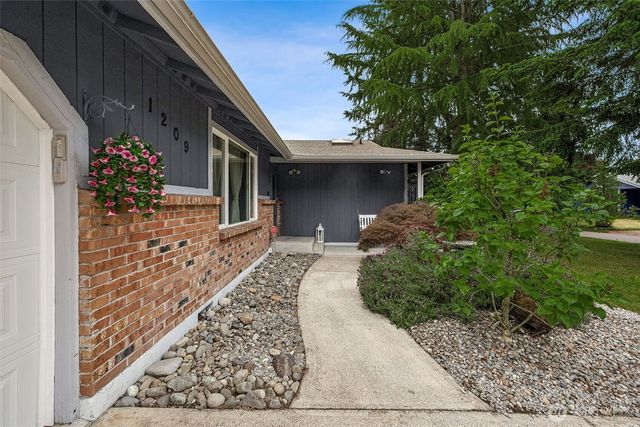 1209 130th Street S, Tacoma, WA 98444