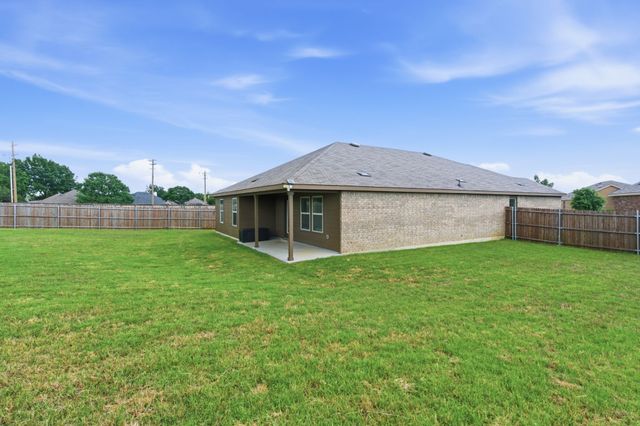 100 Samuel Street, Denton, TX 76207