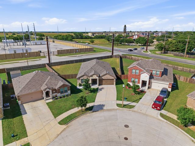 100 Samuel Street, Denton, TX 76207