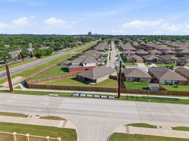100 Samuel Street, Denton, TX 76207