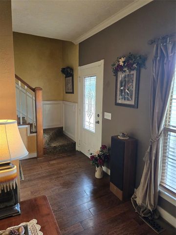 1300 Rolling Hills Drive, Harrah, OK 73045