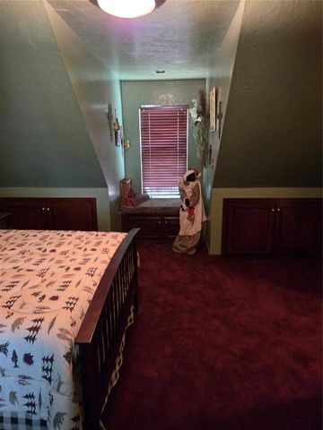 1300 Rolling Hills Drive, Harrah, OK 73045