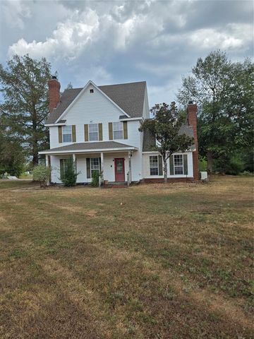 1300 Rolling Hills Drive, Harrah, OK 73045
