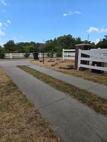 1300 Rolling Hills Drive, Harrah, OK 73045