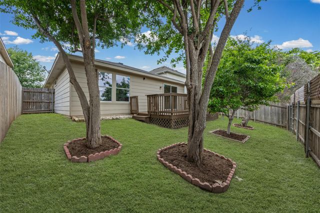 11509 Autumn Ash DR, Manchaca, TX 78652