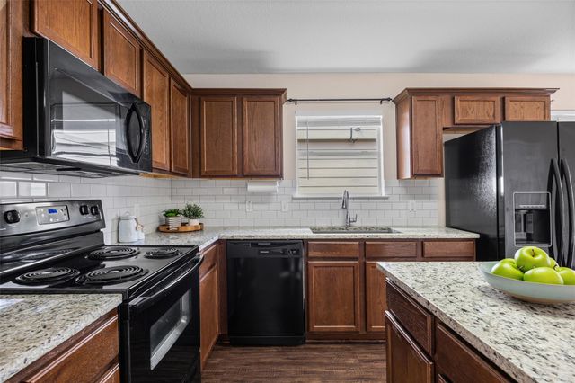11509 Autumn Ash DR, Manchaca, TX 78652