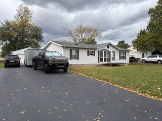 501 W Ohio Court, Sturgis, MI 49091
