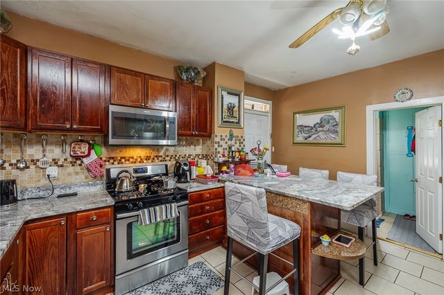3201 W 54th Street, Cleveland, OH 44102