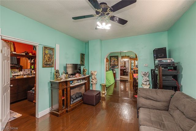 3201 W 54th Street, Cleveland, OH 44102