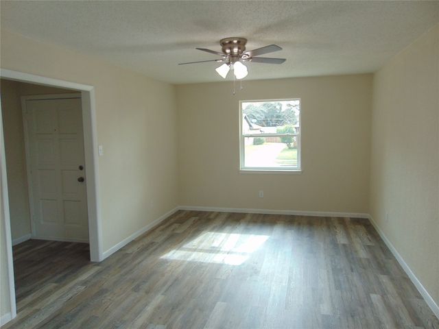 871 Magnolia Lane, Lancaster, TX 75146