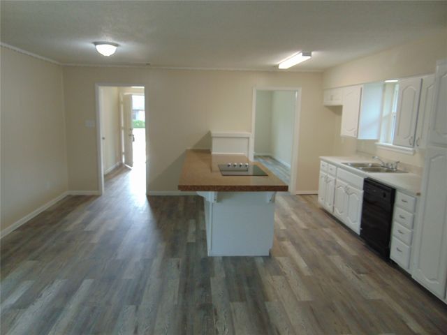 871 Magnolia Lane, Lancaster, TX 75146