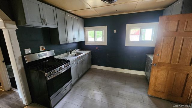 200 Oak Avenue, Flanders, NY 11901