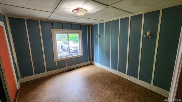 200 Oak Avenue, Flanders, NY 11901
