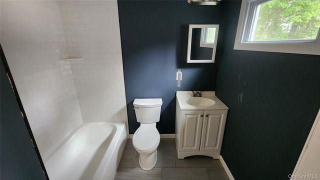 200 Oak Avenue, Flanders, NY 11901