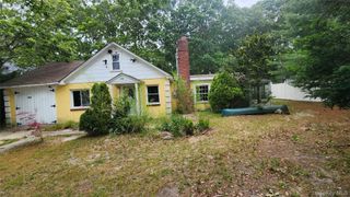 200 Oak Avenue, Flanders, NY 11901