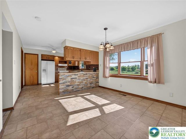 7098 Limerick Square, Bethlehem City, PA 18017