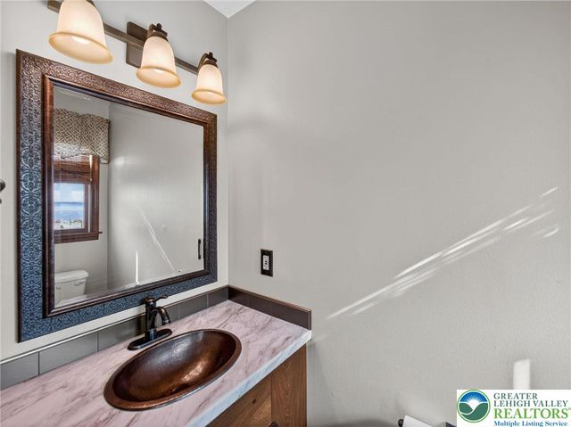 7098 Limerick Square, Bethlehem City, PA 18017