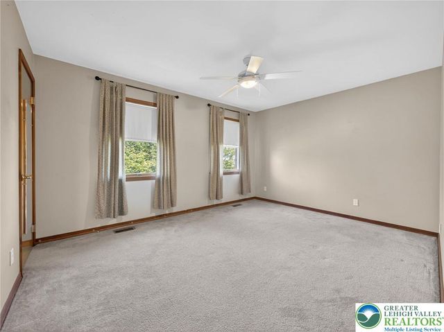 7098 Limerick Square, Bethlehem City, PA 18017