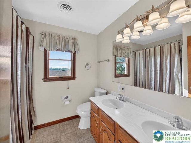 7098 Limerick Square, Bethlehem City, PA 18017