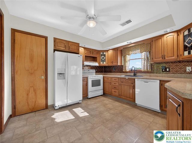 7098 Limerick Square, Bethlehem City, PA 18017