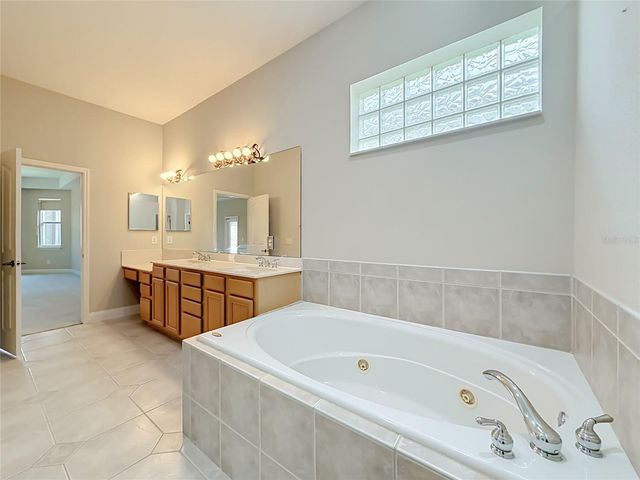 10824 WOODCHASE CIRCLE, Orlando, FL 32836