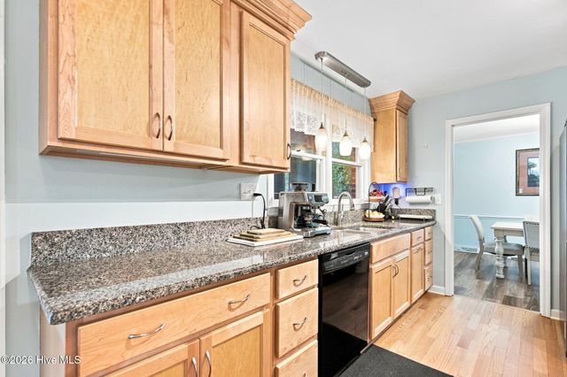 10017 N Olde Towne Wynd SE, Belville, NC 28451
