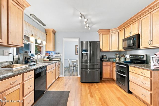 10017 N Olde Towne Wynd SE, Belville, NC 28451