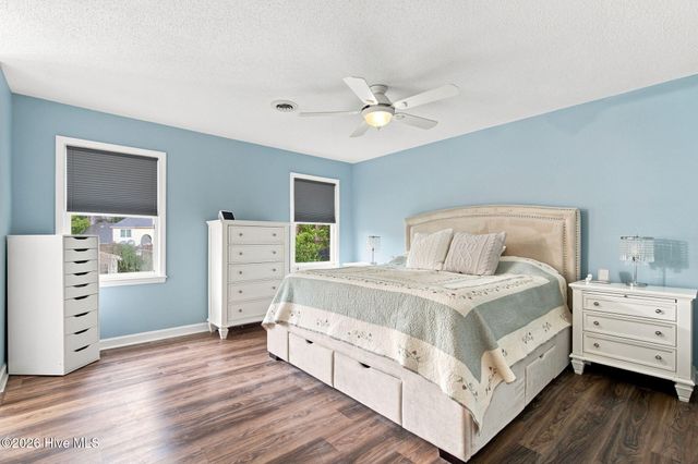 10017 N Olde Towne Wynd SE, Belville, NC 28451