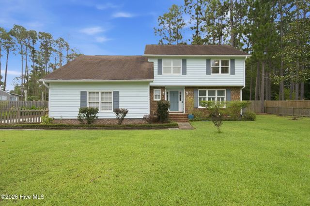 10017 N Olde Towne Wynd SE, Belville, NC 28451