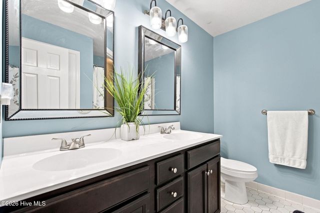 10017 N Olde Towne Wynd SE, Belville, NC 28451