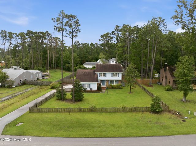 10017 N Olde Towne Wynd SE, Belville, NC 28451
