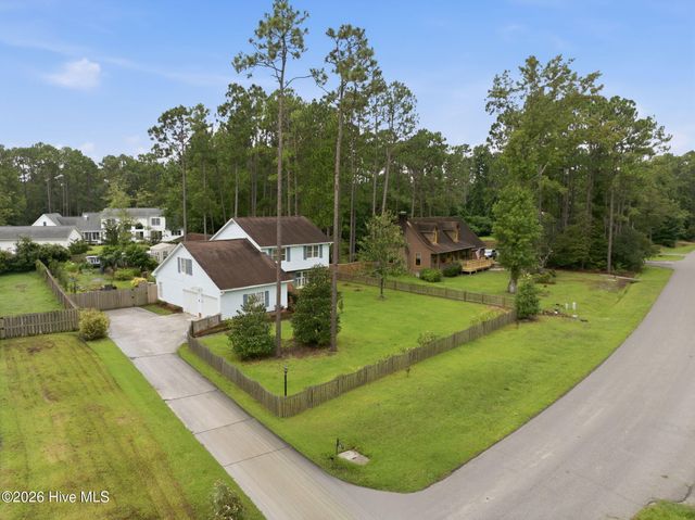 10017 N Olde Towne Wynd SE, Belville, NC 28451