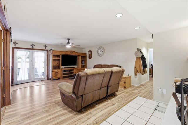 1322 Paris Drive, Garland, TX 75040