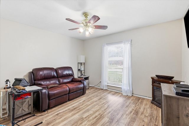 1322 Paris Drive, Garland, TX 75040