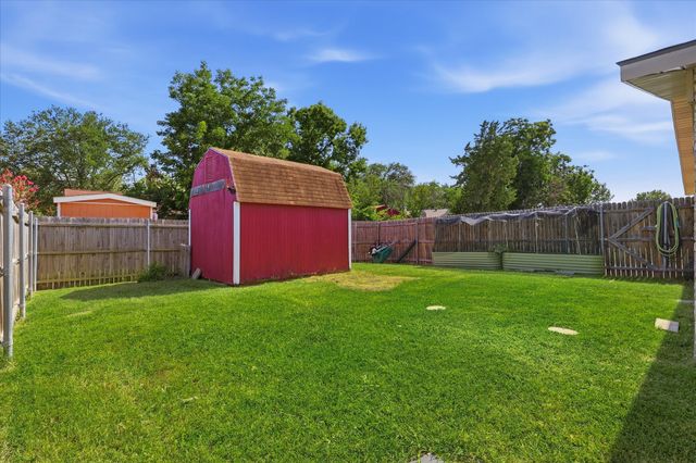 1322 Paris Drive, Garland, TX 75040