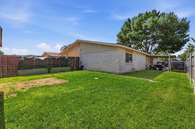 1322 Paris Drive, Garland, TX 75040