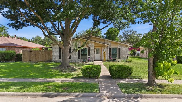 1322 Paris Drive, Garland, TX 75040