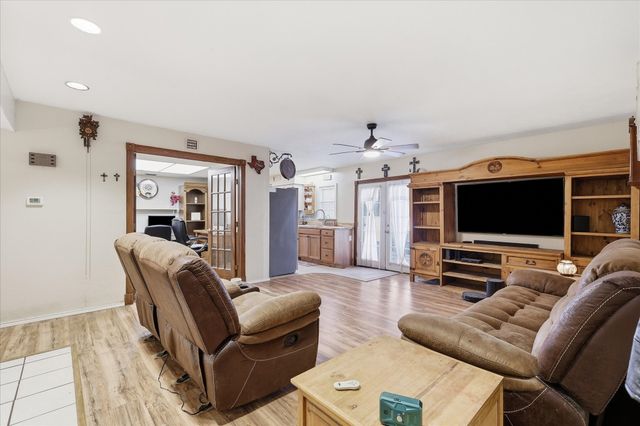 1322 Paris Drive, Garland, TX 75040