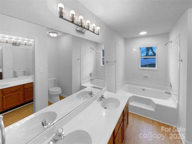 5751 Ebley Lane, Charlotte, NC 28227