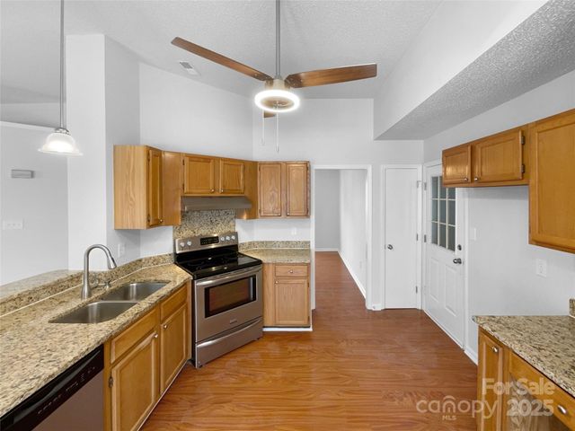 5751 Ebley Lane, Charlotte, NC 28227