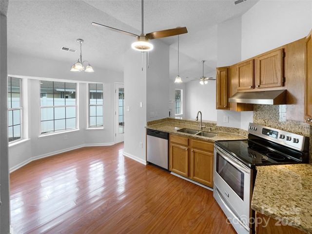 5751 Ebley Lane, Charlotte, NC 28227