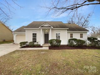 5751 Ebley Lane, Charlotte, NC 28227