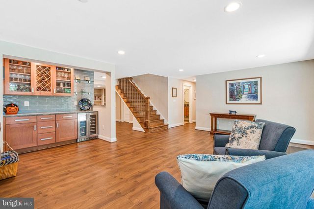 6320 CROSSWOODS CIR, Falls Church, VA 22044